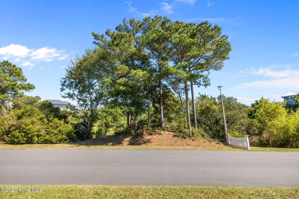 210 Shipwreck Lane Emerald Isle NC 28594