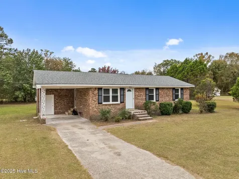 2581 Pocosin Road Ayden NC 28513