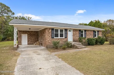 2581 Pocosin Road Ayden NC 28513