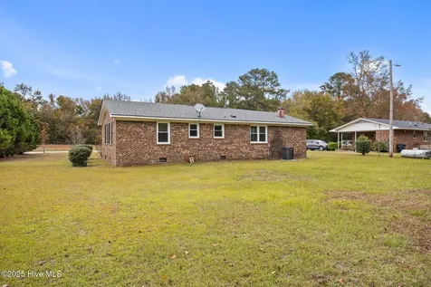 2581 Pocosin Road Ayden NC 28513