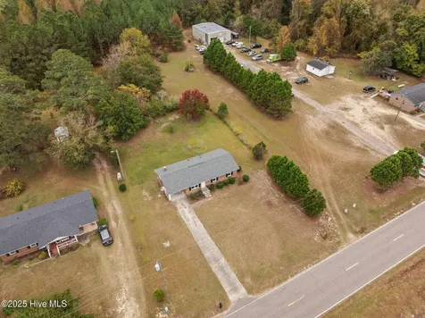 2581 Pocosin Road Ayden NC 28513