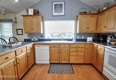 161 Brunswick Avenue E Holden Beach NC 28462