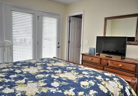 161 Brunswick Avenue E Holden Beach NC 28462