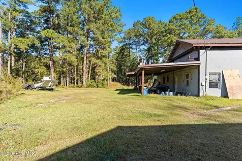 1445 Old Stage Road Riegelwood NC 28456