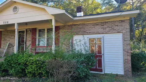 639 Cornwallis Road Teachey NC 28464