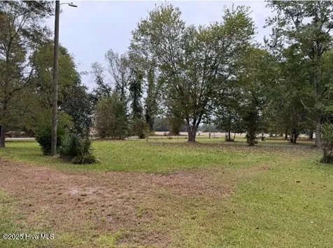 639 Cornwallis Road Teachey NC 28464