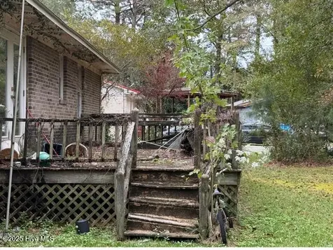 639 Cornwallis Road Teachey NC 28464