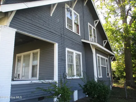 113 E Bright Street Kinston NC 28501