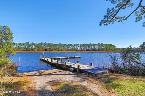 229 Garbacon Drive Beaufort NC 28516