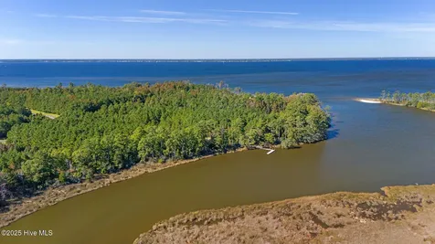 229 Garbacon Drive Beaufort NC 28516