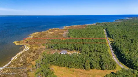 229 Garbacon Drive Beaufort NC 28516