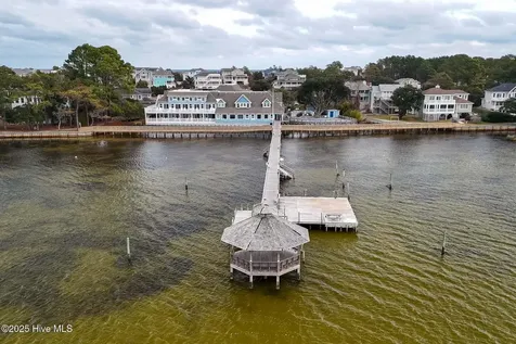 1037 Hampton Street Corolla NC 27927