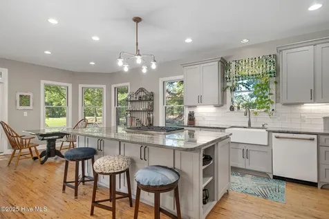 112 Cedar Court Wallace NC 28466