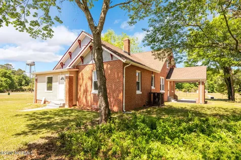 104 Front Street Kelford NC 27847