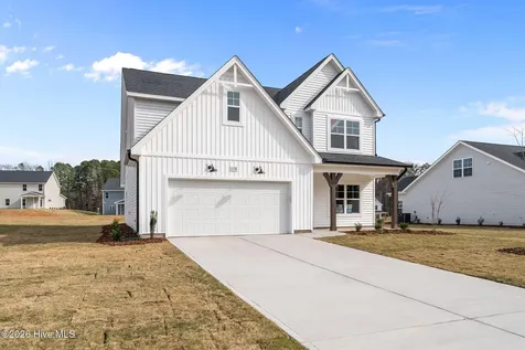 128 Michter Street Vass NC 28394