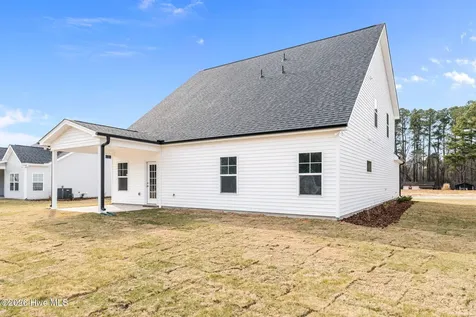 128 Michter Street Vass NC 28394