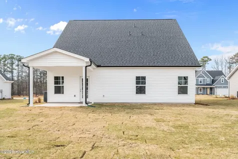 128 Michter Street Vass NC 28394