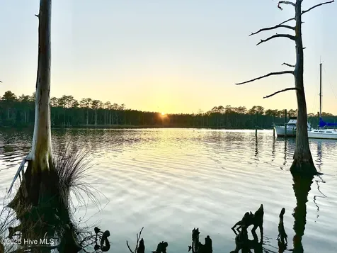 5514 Gondolier Drive New Bern NC 28560