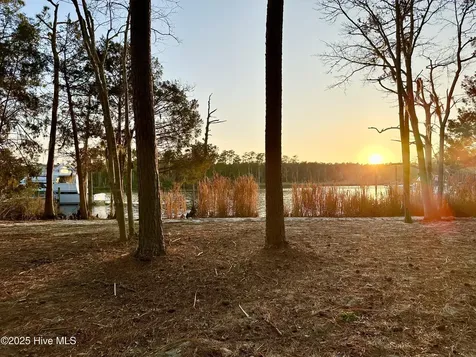 5514 Gondolier Drive New Bern NC 28560