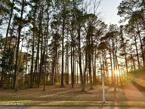 5514 Gondolier Drive New Bern NC 28560
