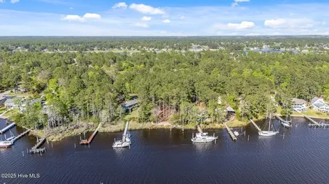 5514 Gondolier Drive New Bern NC 28560