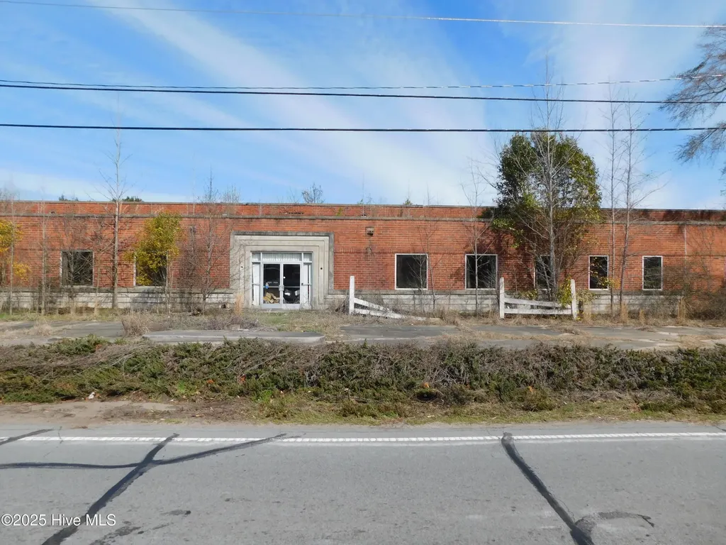10781 Gibson Road Laurel Hill NC 28351