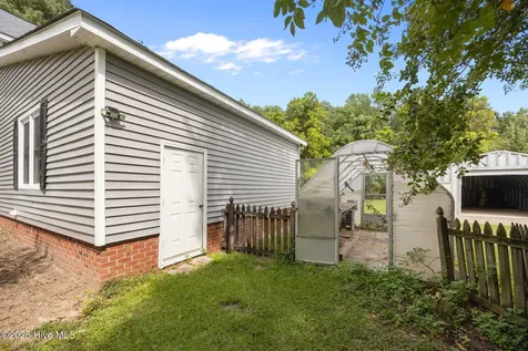 7464 Nc 43 N Macclesfield NC 27852