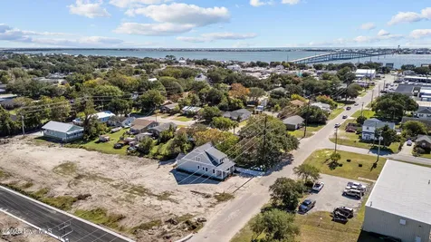 504 N 25th Street Morehead City NC 28557