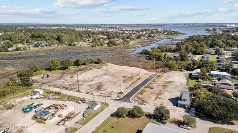 504 N 25th Street Morehead City NC 28557