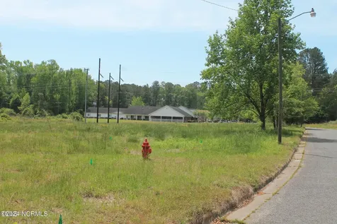 200 Santree Drive Williamston NC 27892