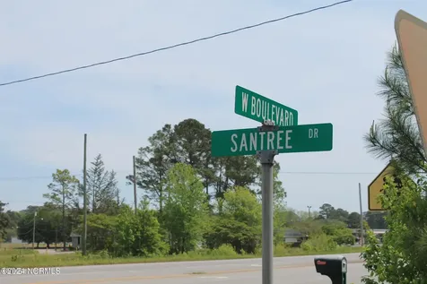 200 Santree Drive Williamston NC 27892