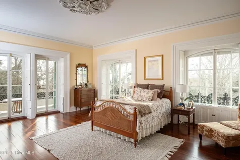 120 W King Street Edenton NC 27932