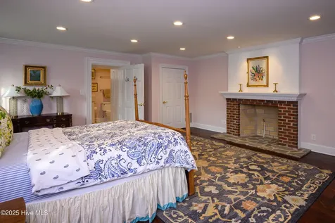 120 W King Street Edenton NC 27932