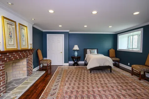 120 W King Street Edenton NC 27932