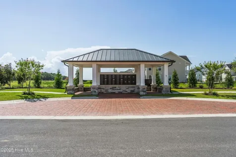 26 Solstice Way Hampstead NC 28443