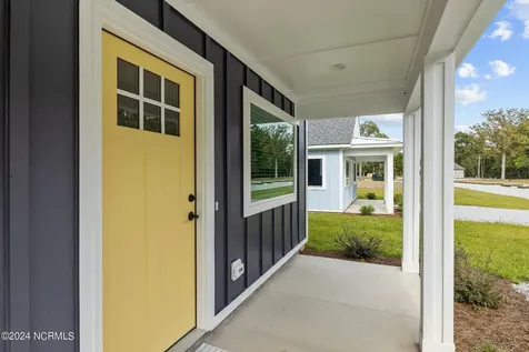 165 Long Pond Loop Swansboro NC 28584