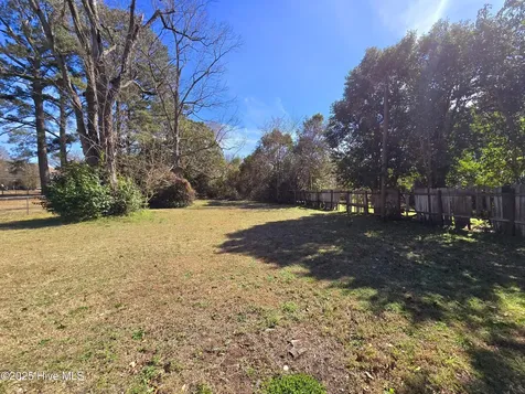 106 Beech Street Williamston NC 27892