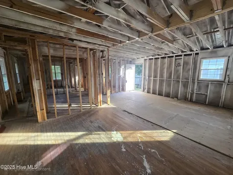 106 Beech Street Williamston NC 27892
