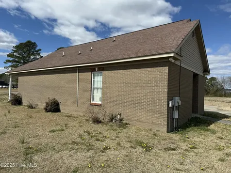 111 Fontana Street Clinton NC 28328