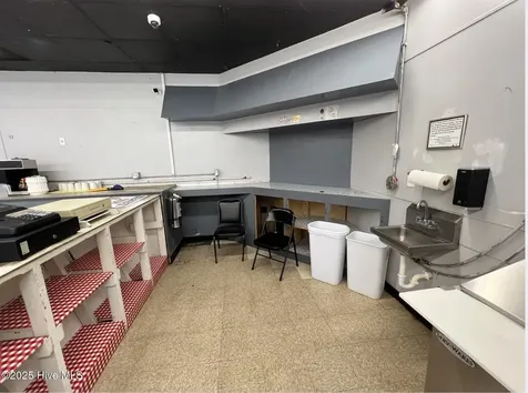 421 W Elizabeth Street Clinton NC 28328