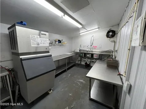 421 W Elizabeth Street Clinton NC 28328