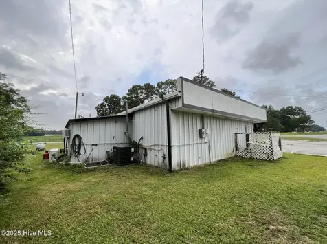 421 W Elizabeth Street Clinton NC 28328