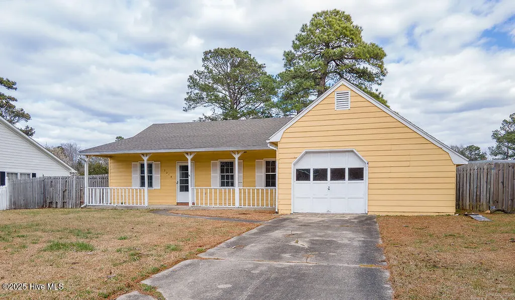 2218 Bridle Trail Midway Park NC 28544