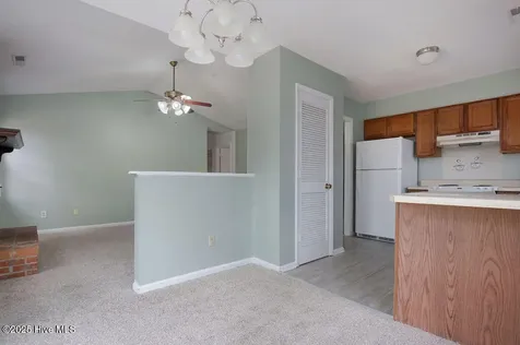 2218 Bridle Trail Midway Park NC 28544