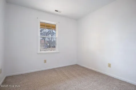 2218 Bridle Trail Midway Park NC 28544