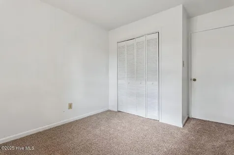 2218 Bridle Trail Midway Park NC 28544