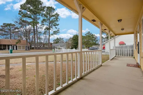 2218 Bridle Trail Midway Park NC 28544