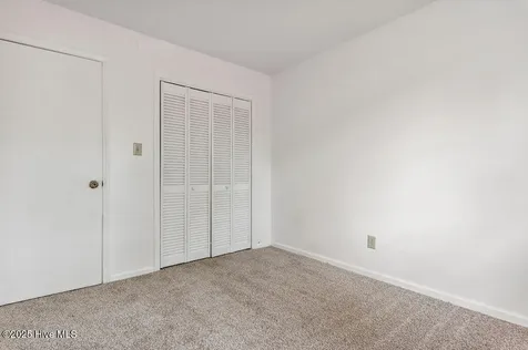 2218 Bridle Trail Midway Park NC 28544