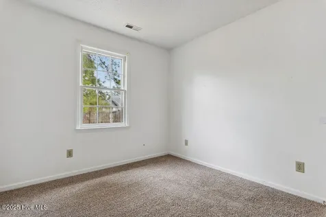 2218 Bridle Trail Midway Park NC 28544