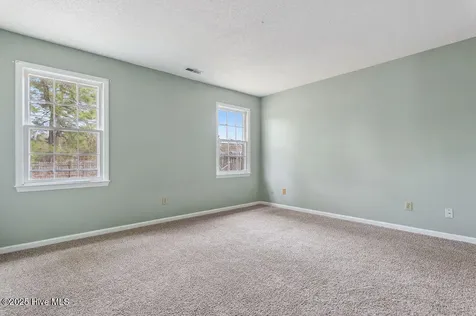 2218 Bridle Trail Midway Park NC 28544